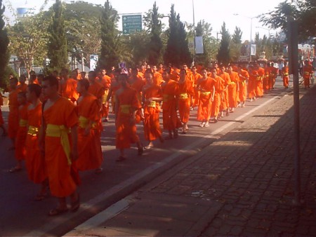fête bouddhiste à Phayao