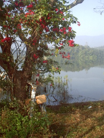 un des nombreux lacs artificiels autour de Phayao